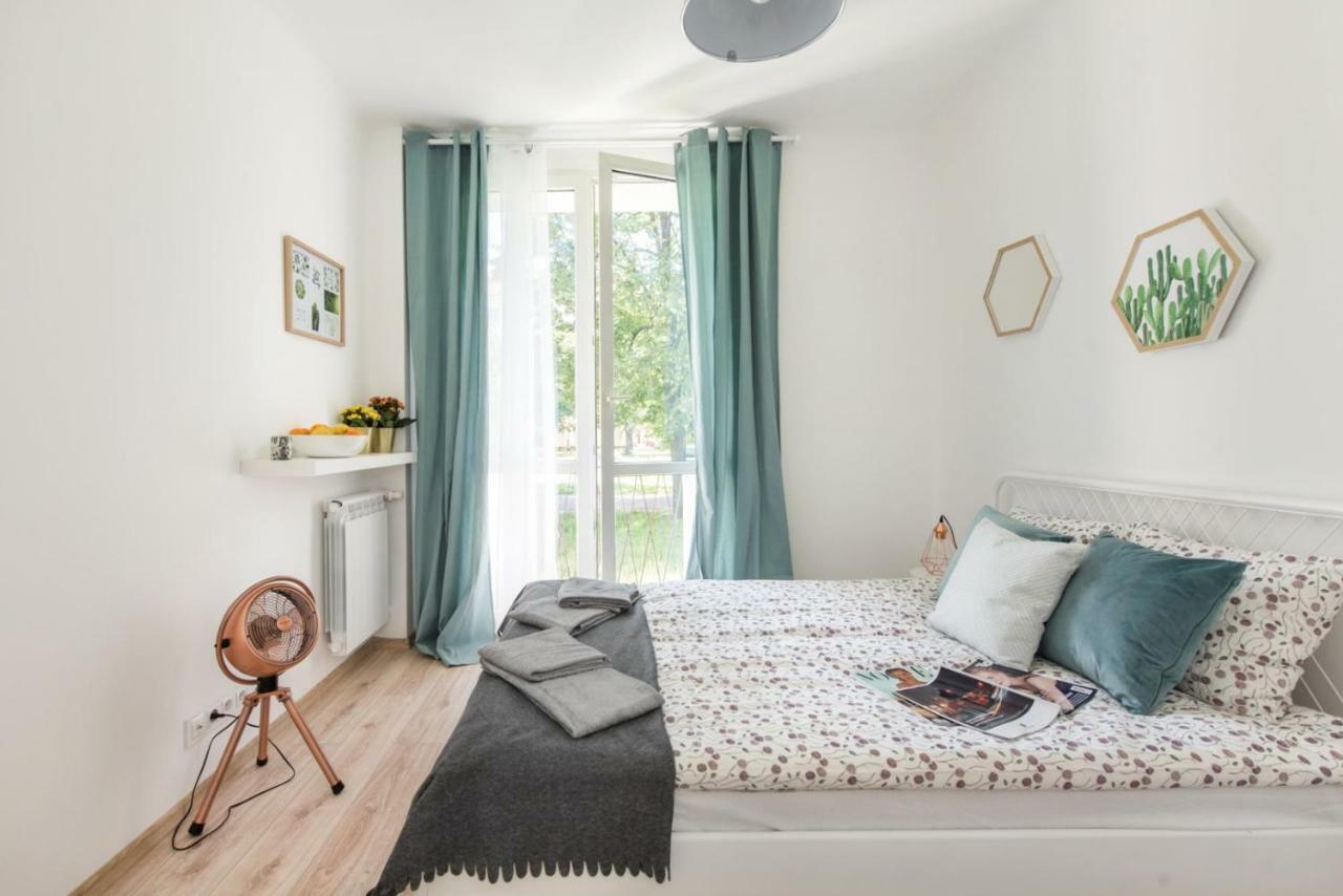 Apartment Superapart Gagarina Ministudio Warsaw